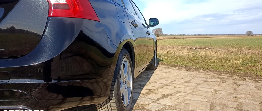 Volvo V60 cena 58500 przebieg: 265000, rok produkcji 2017 z Gniew małe 781